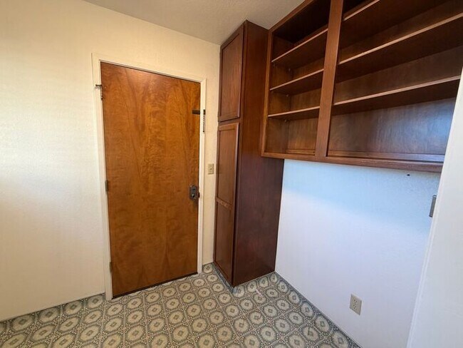 Building Photo - Lovely home in Marina available March 16, 2026!