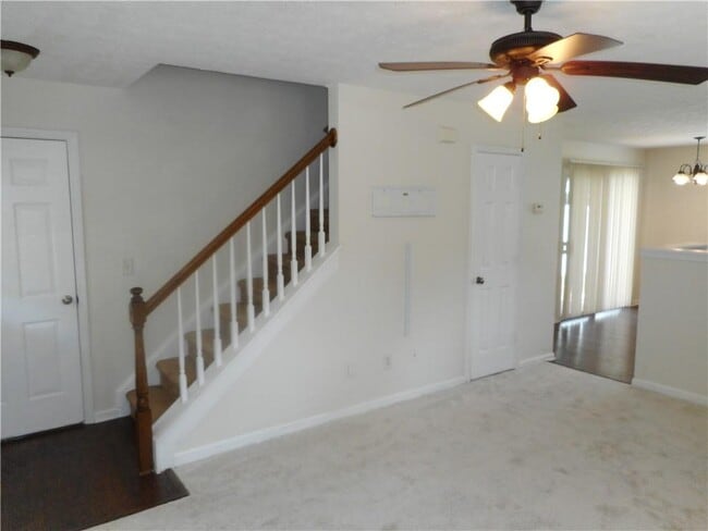 Building Photo - 5960 Mountain Top Pl