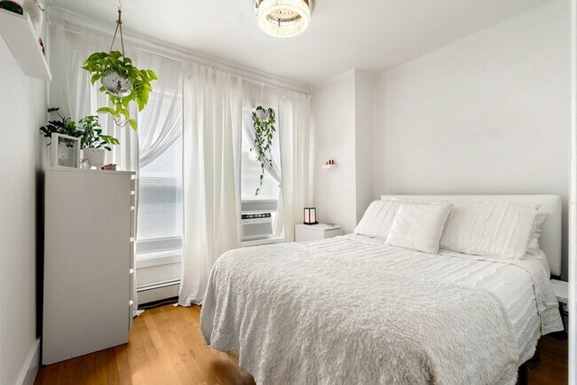 Building Photo - 84 Savin Hill Ave
