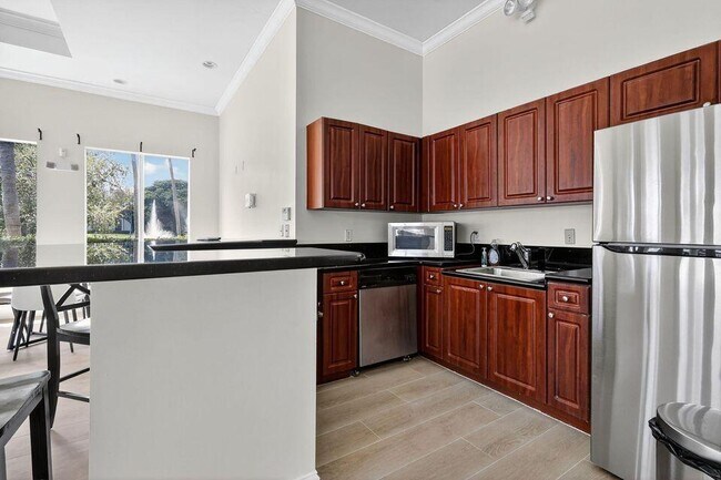 Building Photo - 1915 Lavers Cir