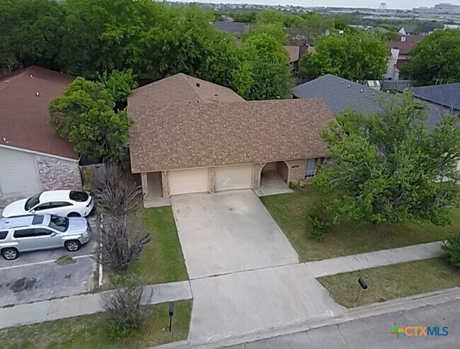Building Photo - 1207 Wales Dr