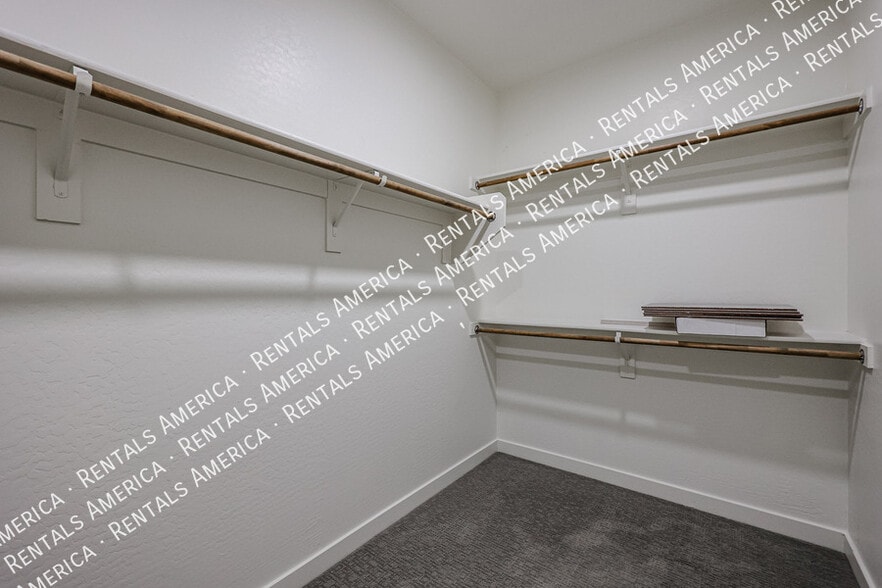 Building Photo - 743 N Abalone Ct.