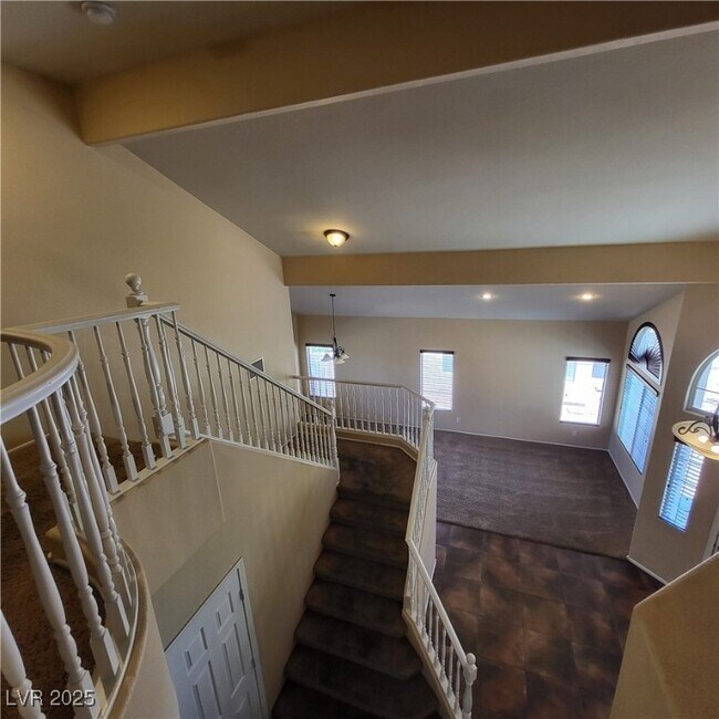 Building Photo - 1720 Flores Ln