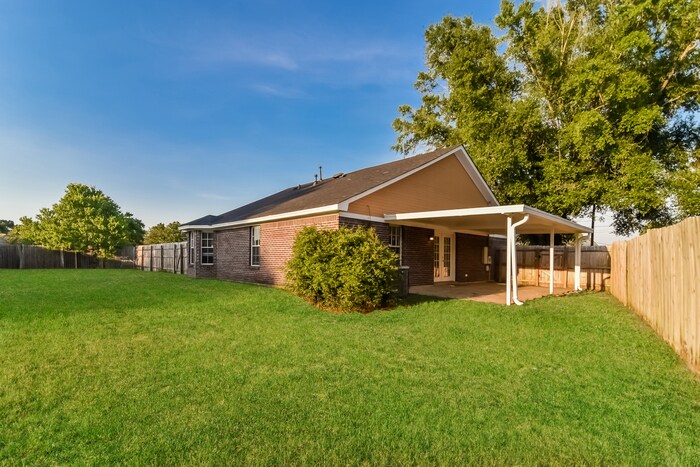 Building Photo - 913 Mister Lake Ct