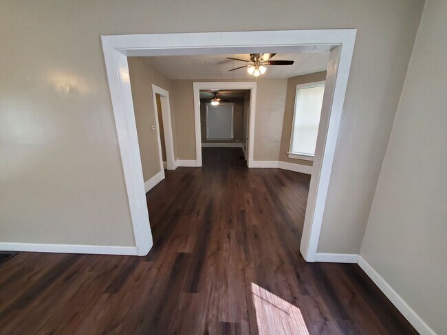 Building Photo - Remodeled 2 Bd with huge kitchen, dining room and living room