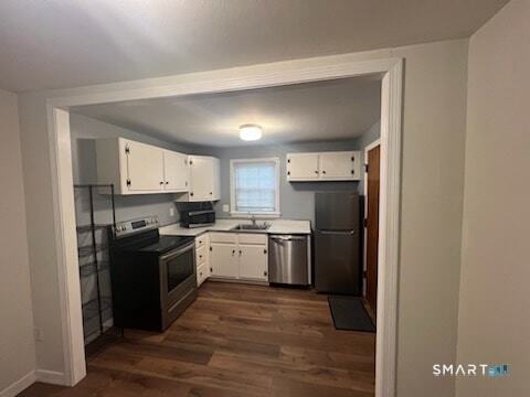 Building Photo - 5 Grandview Dr