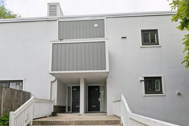 Building Photo - 2 bed/2 bath condo in Penn Valley