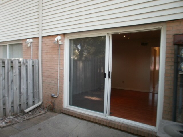 Building Photo - 3406 Kenbrooke Ct