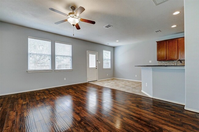 Building Photo - 24522 Folkstone Cir