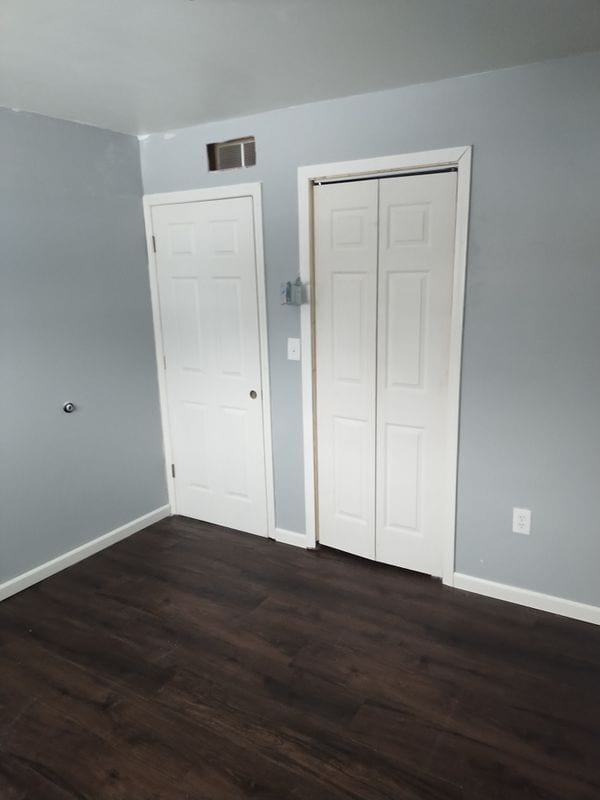 Building Photo - 8145 Lozier Ave