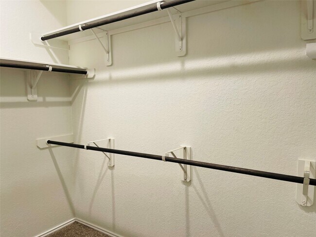 Building Photo - 719 Ashley Falls Ln