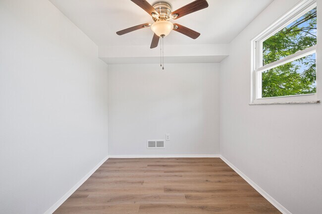 Building Photo - 759 Gallion Ave