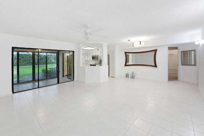 Building Photo - 17340 Boca Club Blvd