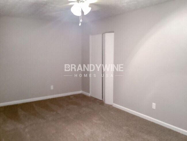 Building Photo - MOVE IN BY JULY 28TH AND HALF  OFF AUG RENT
