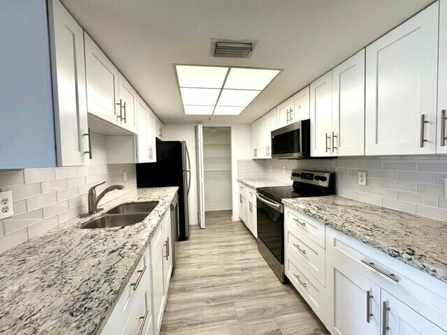 Building Photo - 100 Crestwood Ct N
