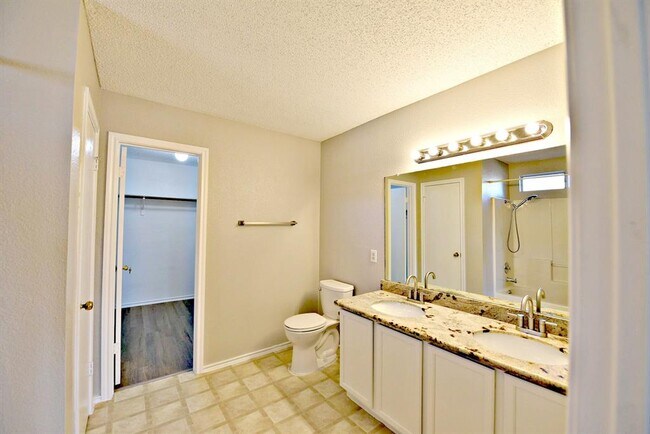 Building Photo - 511 Cripple Creek Rd