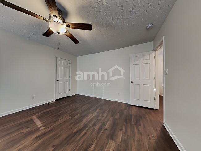 Building Photo - 13139 N Elster Way