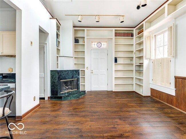 Building Photo - 321 N Park Ave