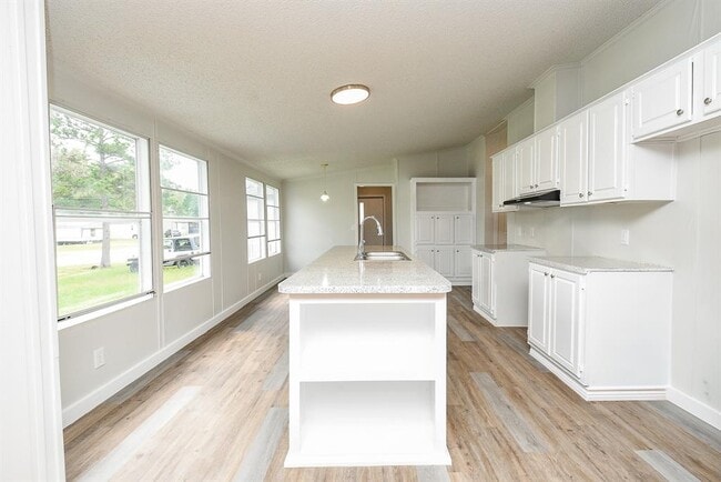 Building Photo - 12751 Roy Harris Loop