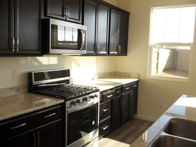 Building Photo - 7105 Encore Way