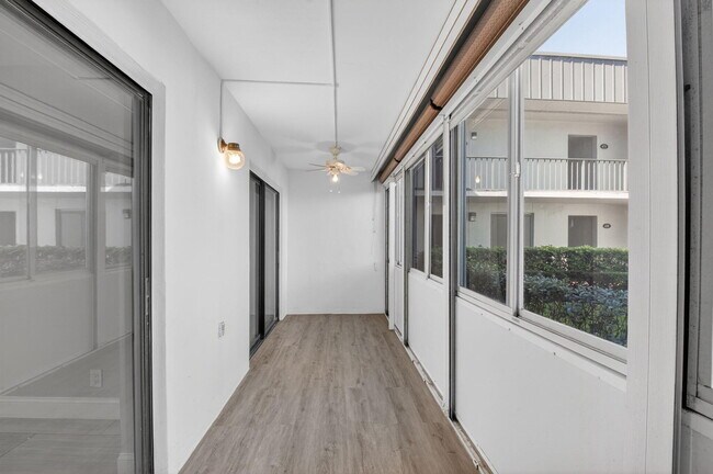 Building Photo - 450 Piedmont J