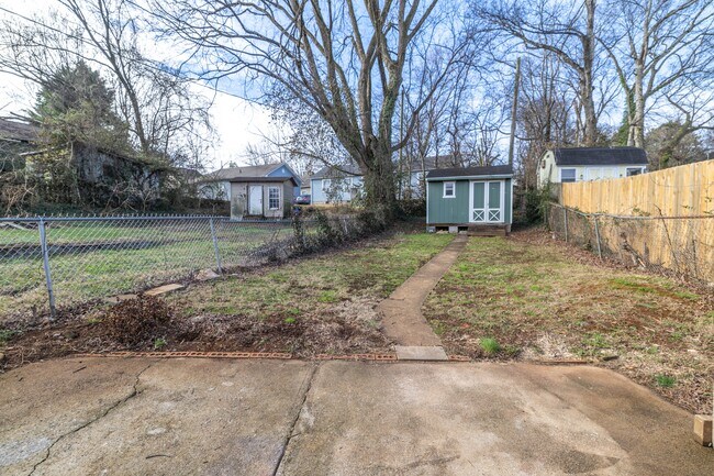 Building Photo - 1443 N 4th Ave