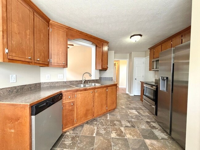 Building Photo - 1329 Mutual Dr