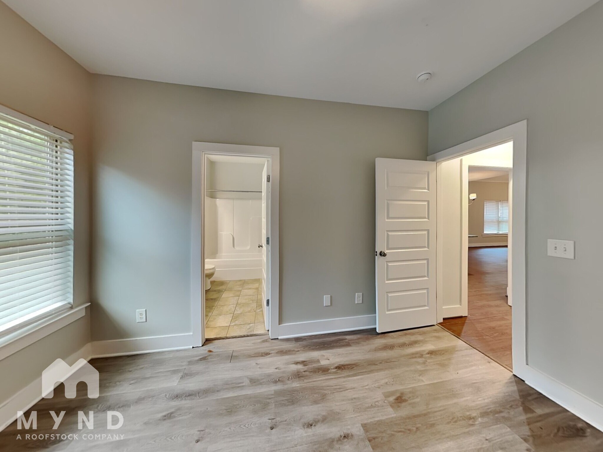 Building Photo - 5525 Park Side Rd