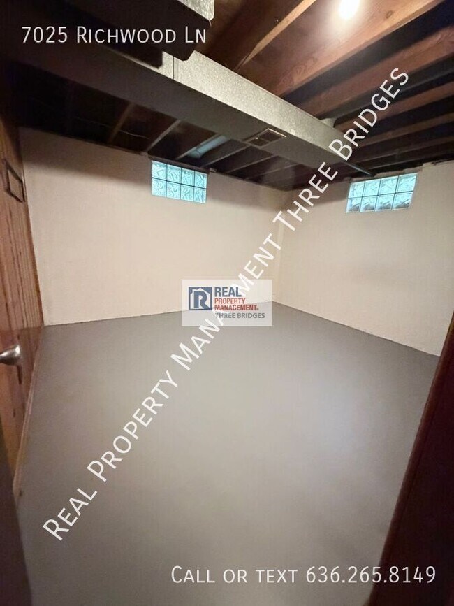 Building Photo - 7025 Richwood Ln