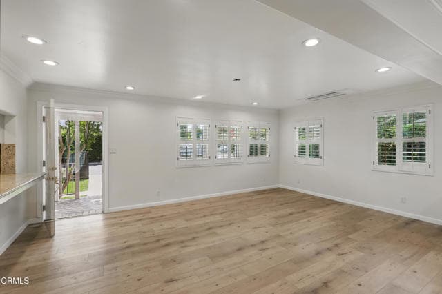 Building Photo - 10305 Floralita Ave