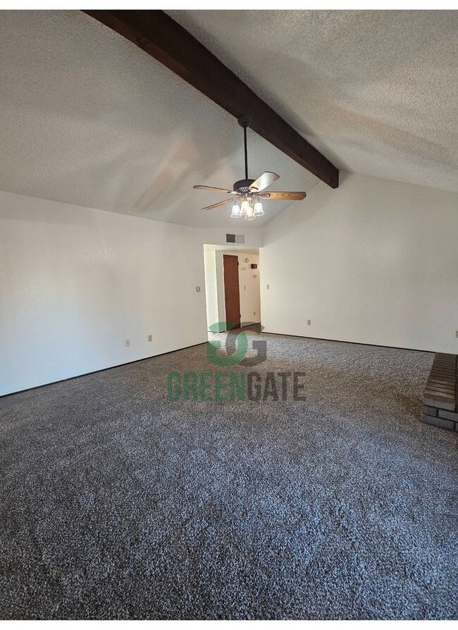 Building Photo - Beautiful 3 BEDROOM 2 BATH HOME IN MODESTO...
