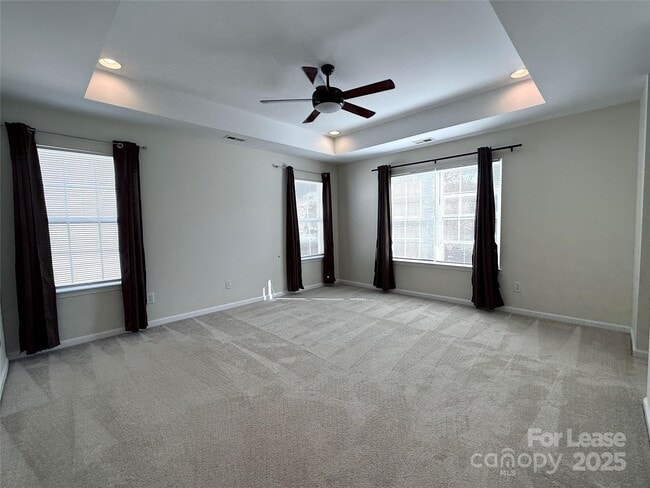 Building Photo - 7549 Bluff Point Ln