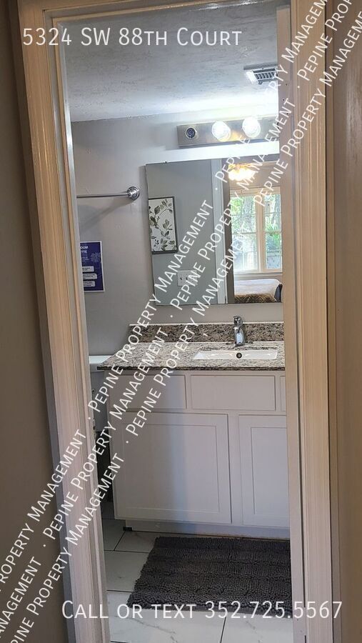 Building Photo - 5324 SW 88 Ct