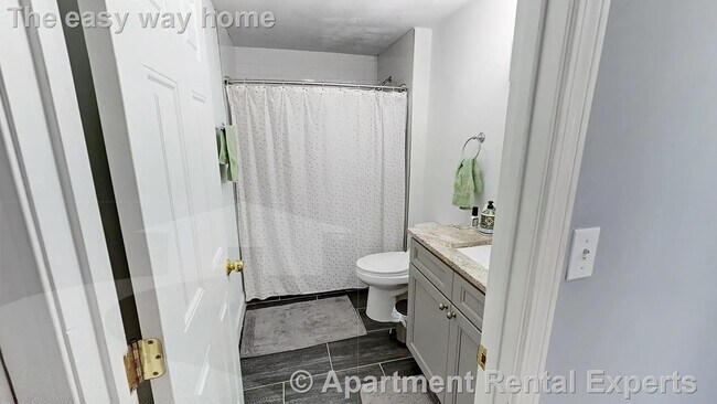 Building Photo - 50 Derby St