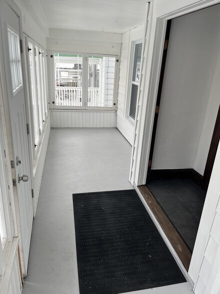 Building Photo - 351 Tennyson Ave