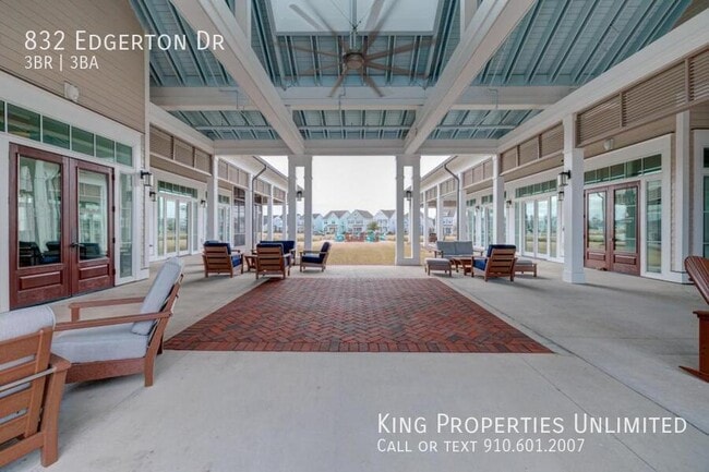 Building Photo - 832 Edgerton Dr
