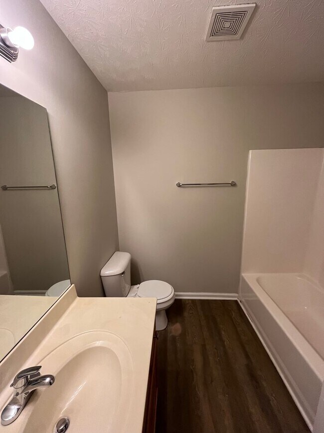 Building Photo - Lower Stone Apartments