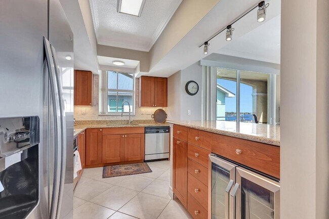 Building Photo - 775 NW Flagler Ave