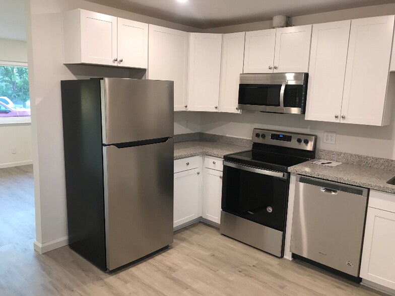 Building Photo - 811 El Cerrito Way