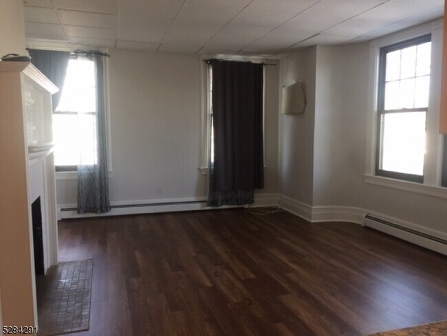 Building Photo - 288 Montgomery St