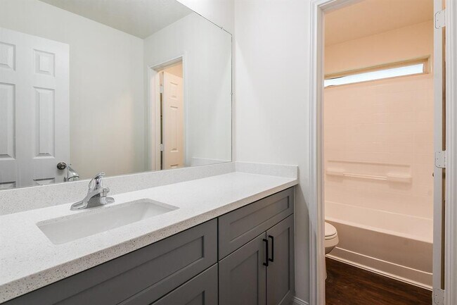 Building Photo - 6226 El Granate Dr