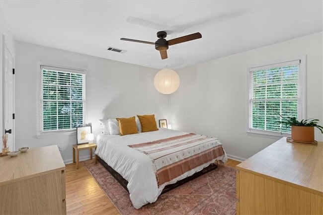 Building Photo - 2238 Ridgedale Rd NE