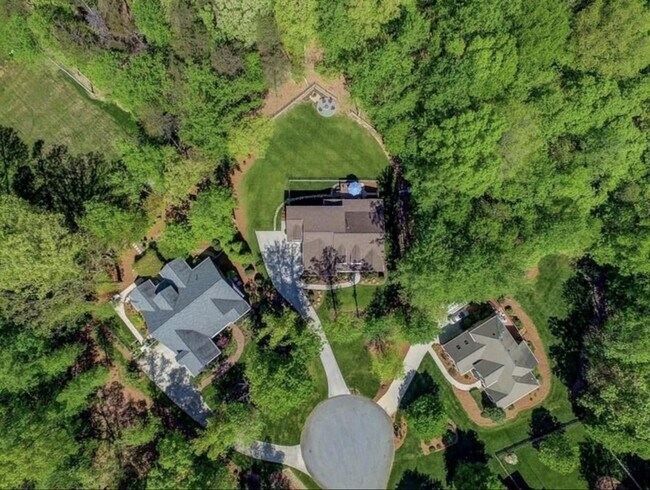 Building Photo - 8706 Invershield Ct