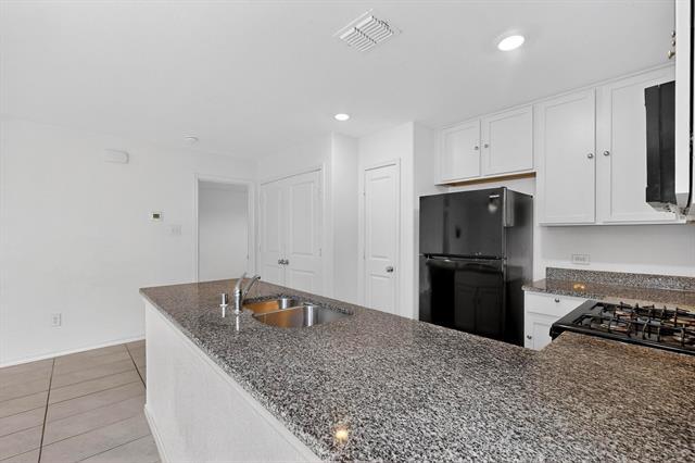 Building Photo - 9216 Grackle Pl