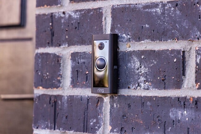 Building Photo - 4611 S 47th St