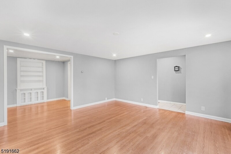 Building Photo - 27 Hillcrest Rd