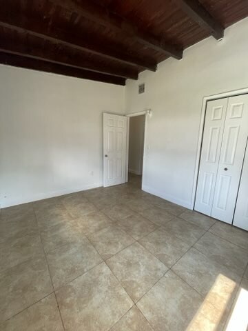 Building Photo - 3701 SW 48th Ave