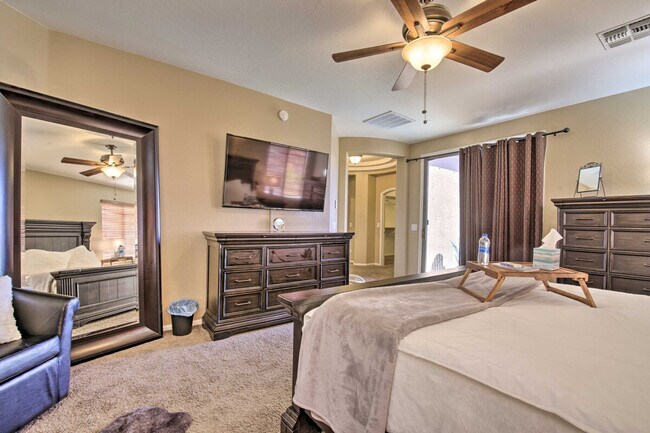 Building Photo - 3759 E Fruitvale Ave