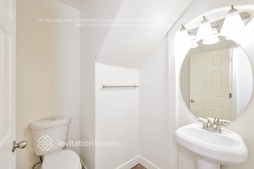 Building Photo - 7685 Morning Lake Dr