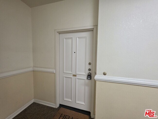 Building Photo - 8505 Gulana Ave